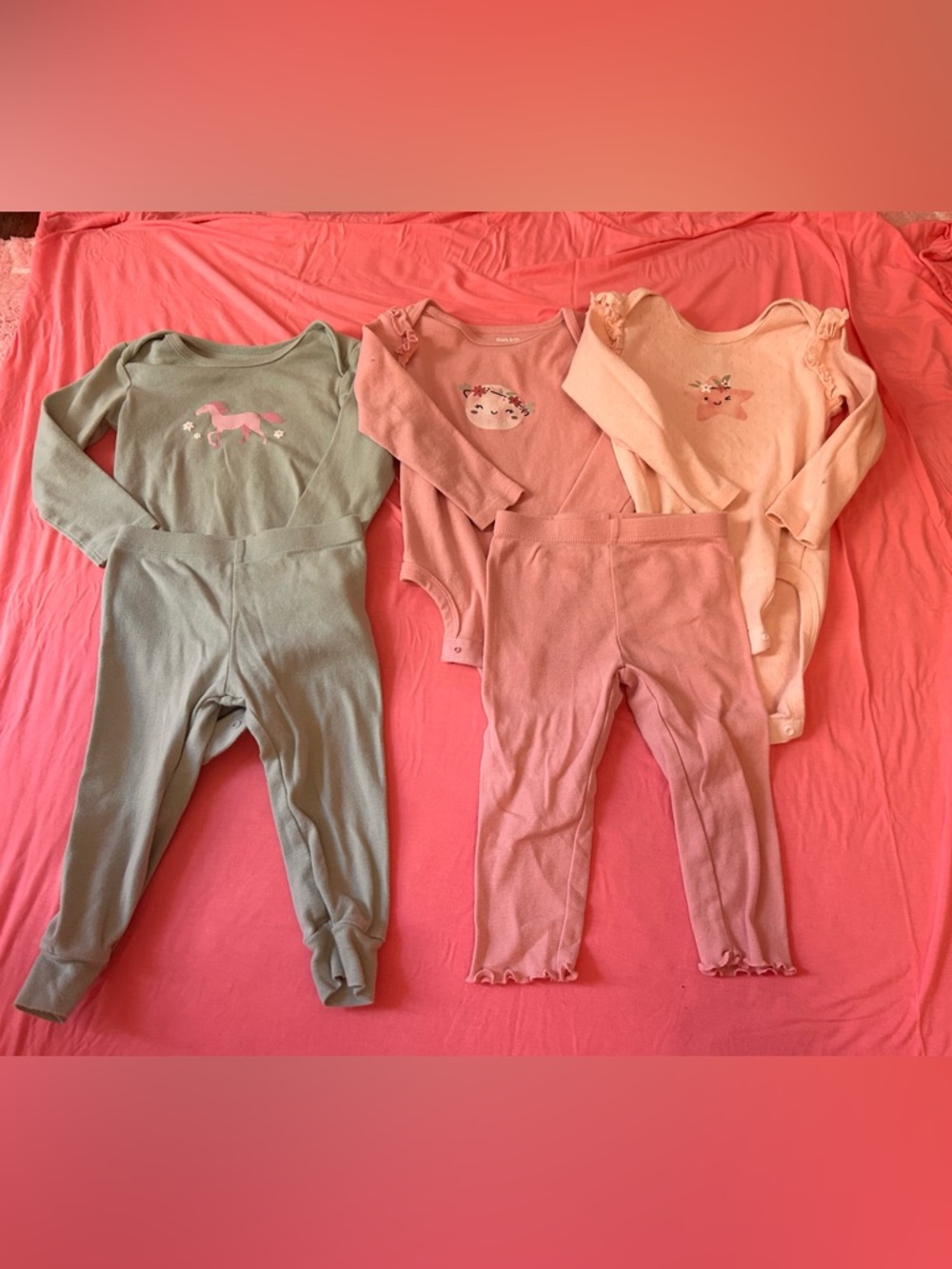 Pekkle outfits